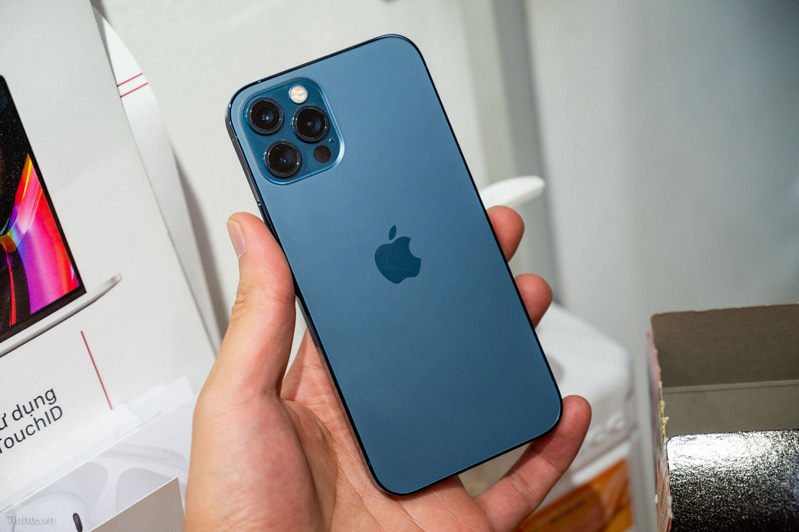 iphone 13 có thất sự nặng tay