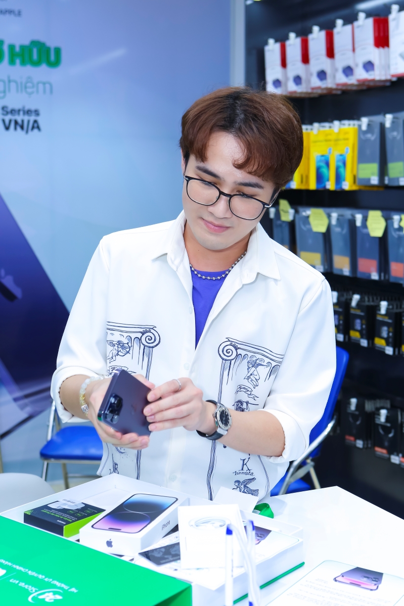 Huỳnh Lập đã chọn cho mình chiếc iPhone 14 Pro Max Deep Purple