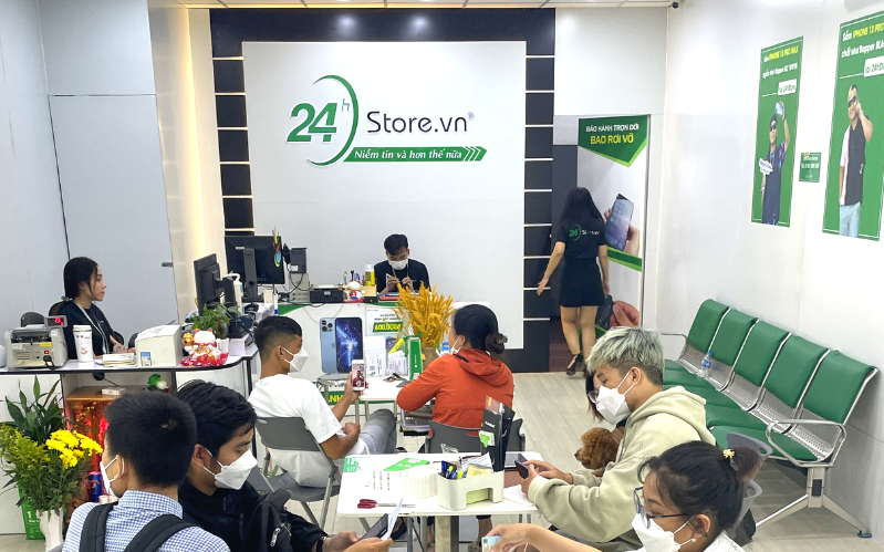 Đội ngũ tư vấn viên của 24hStore 