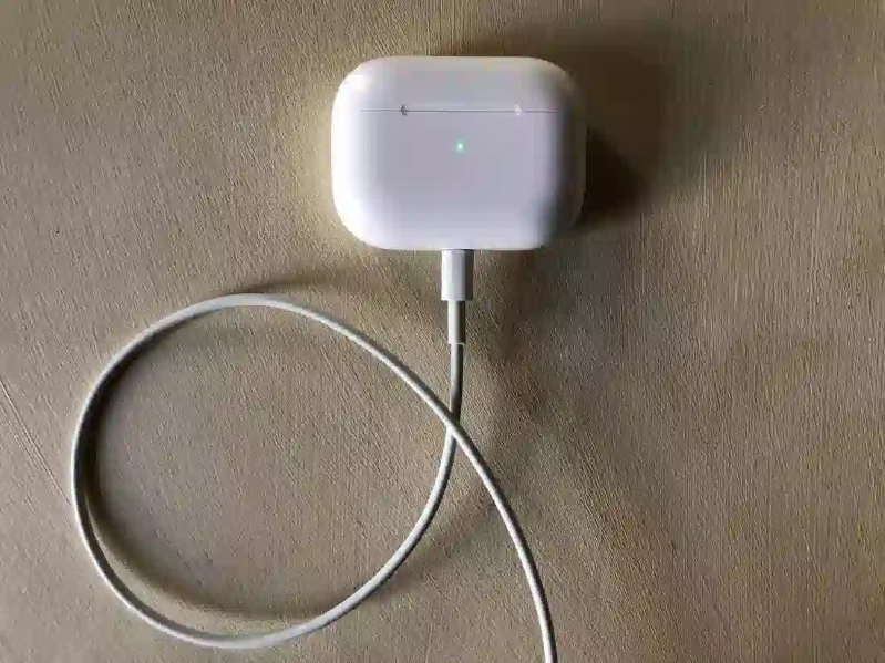 Hãy sạc AirPods một cách hợp lý
