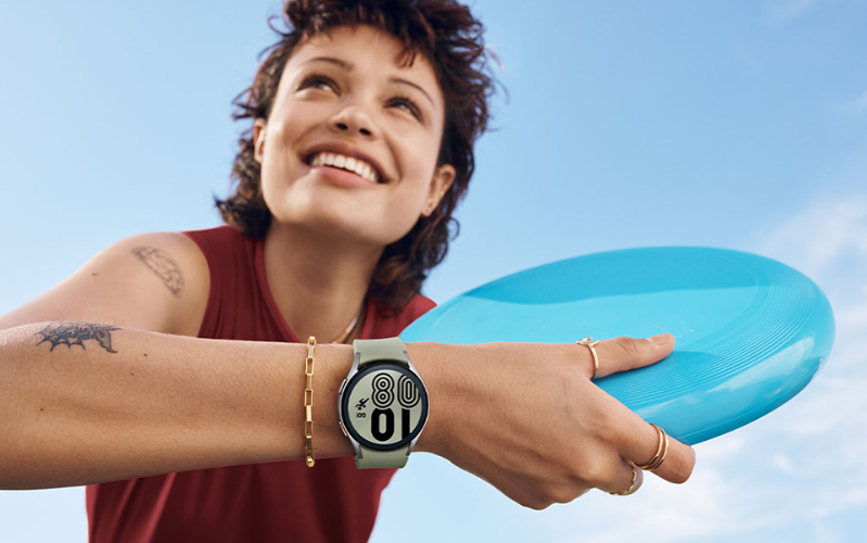 Với dung lượng pin là 247 mAh, bạn có thể sử dụng Samsung Galaxy Watch 4 44mm trong khoảng 1,5 ngày