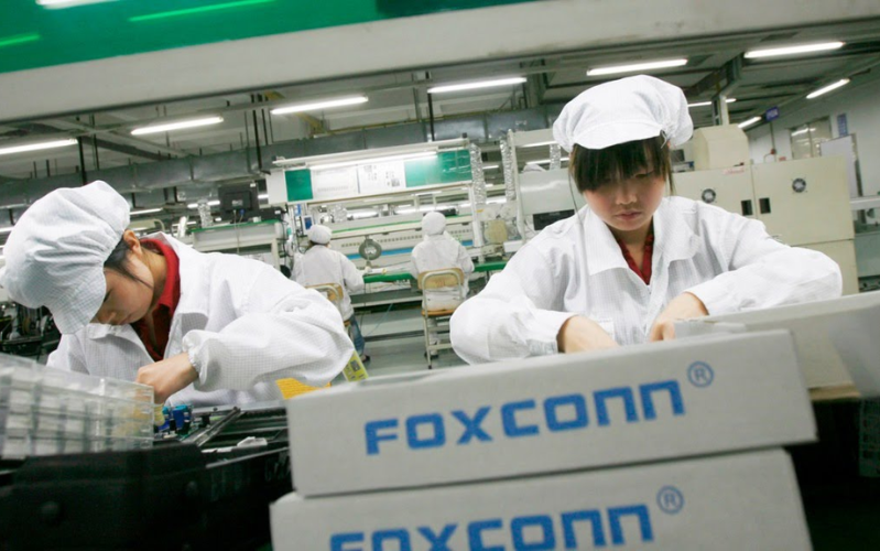 Foxconn đã đề xuất mức thưởng hậu hĩnh cho nhân viên