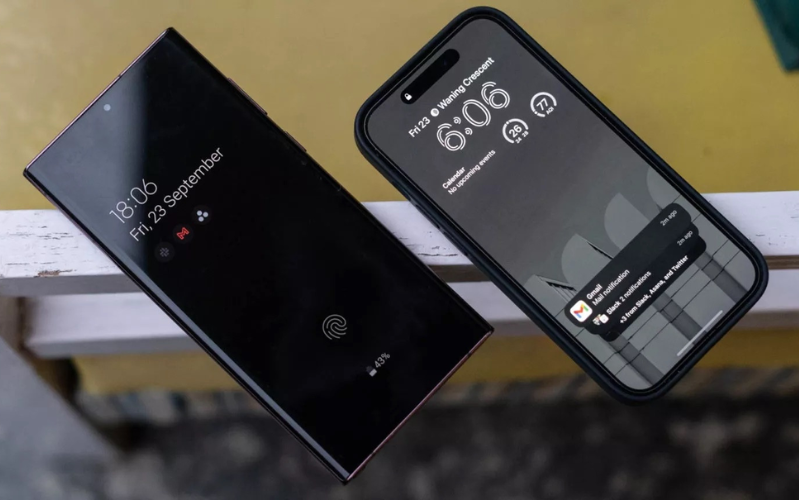 iPhone 14 Pro và Galaxy S22 Ultra về khả năng luôn bật và cả hai đều kết thúc bài kiểm tra trong 24 giờ với mức sạc 84%
