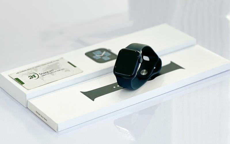 Apple Watch SE năng động