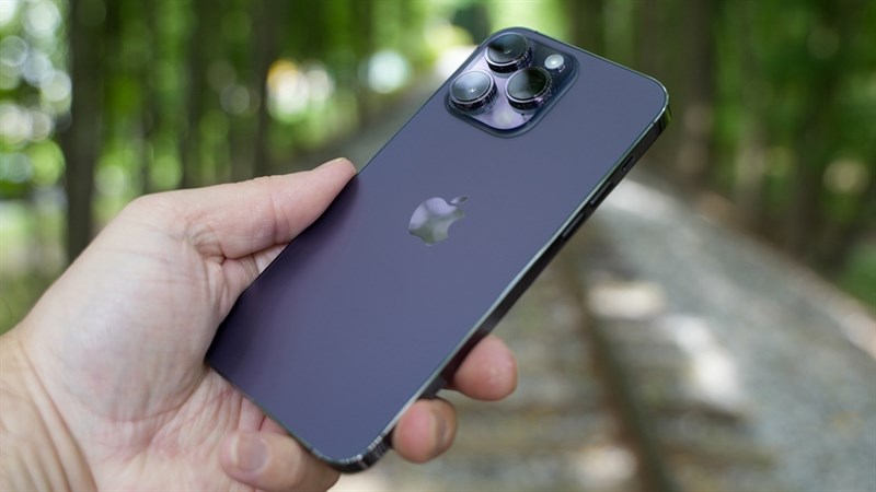 Nhập khẩu iPhone tăng trưởng mạnh