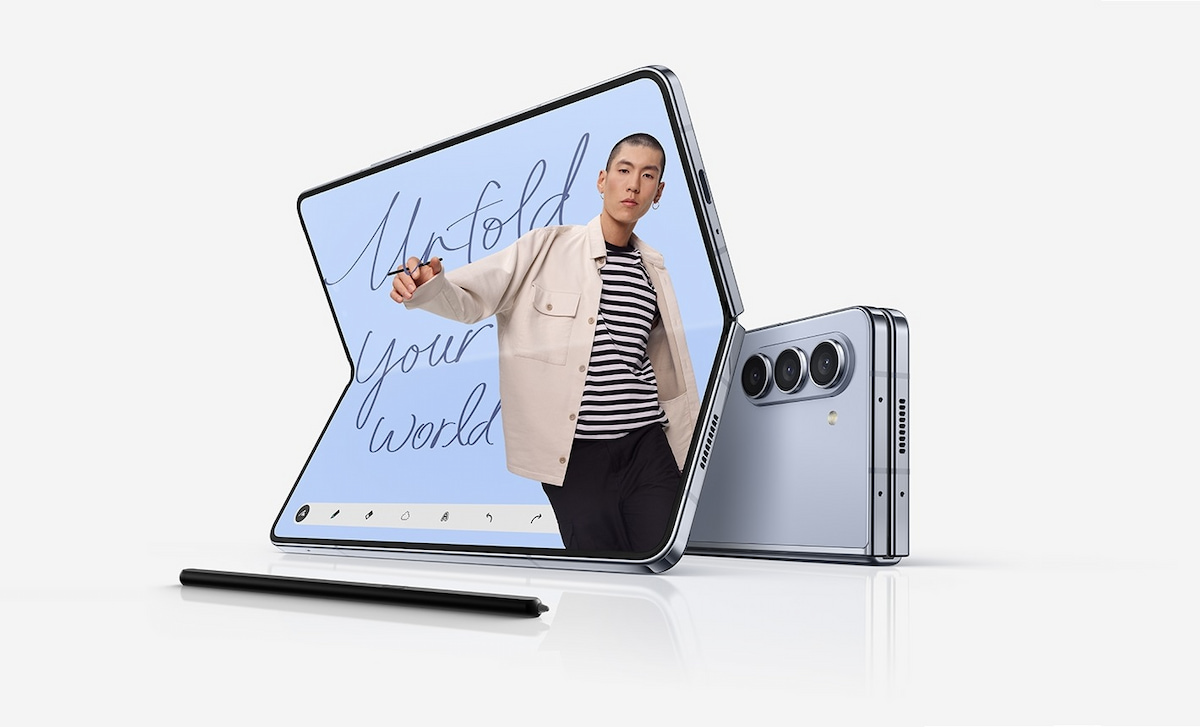 Icy Blue Galaxy Fold5