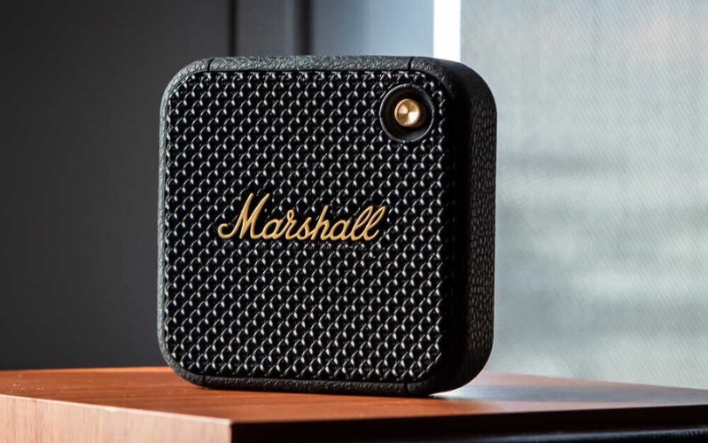 Marshall Willen có tính tiện lợi cao nhất nhờ thiết kế nhỏ gọn và dây đeo cao su