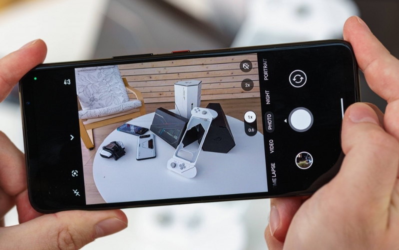 ROG Phone 7 được nâng cấp camera phía trước