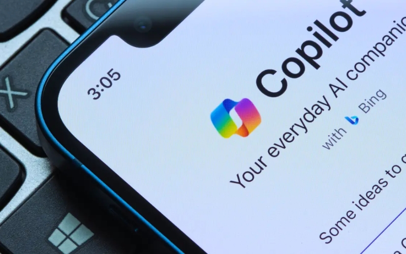 Copilot đã khả dụng cho iPhone và iPad