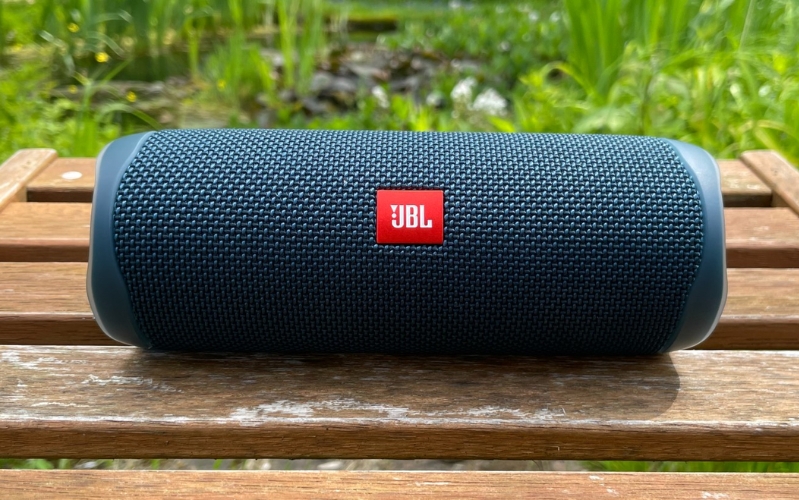 JBL Flip 5 mạnh mẽ