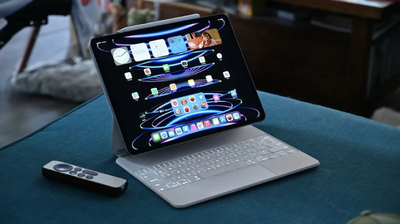 Trải nghiệm sắc nét với tấm nền OLED 2 lớp trên iPad Pro M4