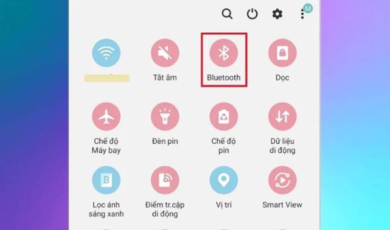 phát âm thanh điện thoại/máy tính cùng lúc trên 2 loa Bluetooth Bạn giữ biểu tượng Bluetooth