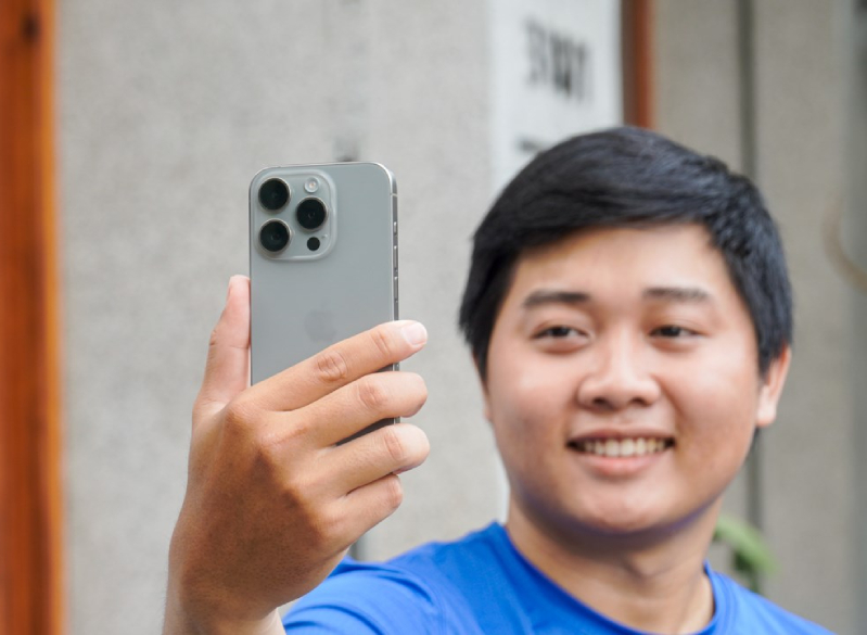 Hướng dẫn cách điều khiển iPhone bằng mắt trên iOS 18 Hướng dẫn cách điều khiển iPhone bằng mắt trên iOS 18