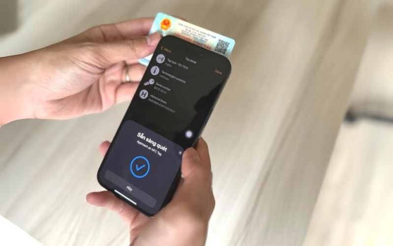 Quét NFC là thao tác sử dụng công nghệ NFC để đọc thông tin từ thẻ NFC hoặc thiết bị tương thích khác trong phạm vị ngắn.