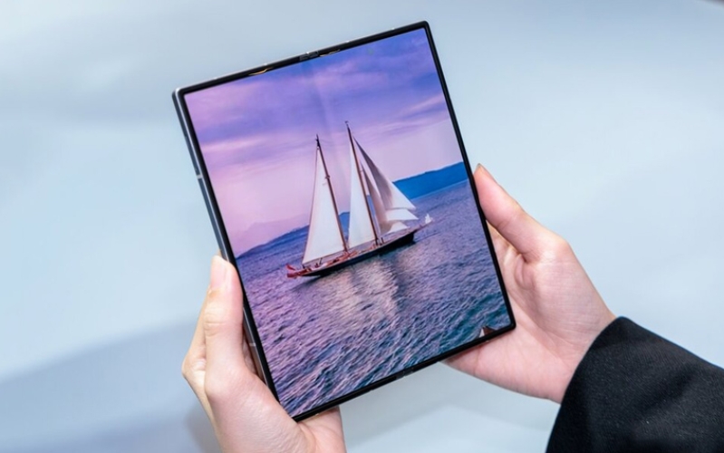 Galaxy Z Fold6 và Z Fold5 đều có những thông số màn hình chính vô cùng ấn tượng khi sở hữu màn hình chính Dynamic AMOLED 2X với kích thước 7.6 inch và độ phân giải QXGA+