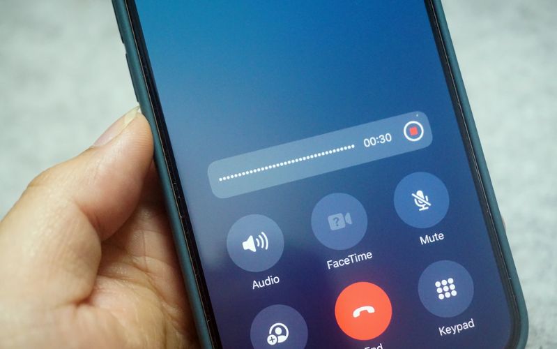 Hướng dẫn cách ghi âm cuộc gọi trên iPhone phiên bản iOS 18.1