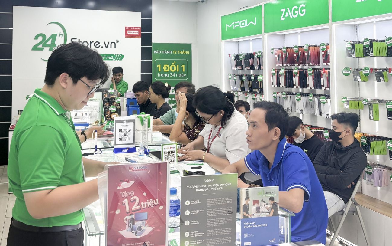 Cốc sạc nhanh 20W 2 cổng Hyper tại 24hStore