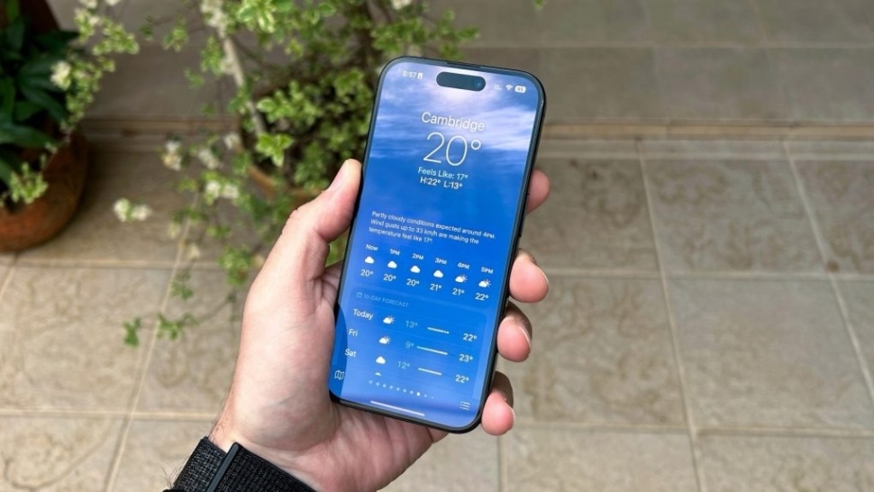 Mẹo bật thông báo thời tiết biến động trên iPhone để bảo vệ sức khoẻ