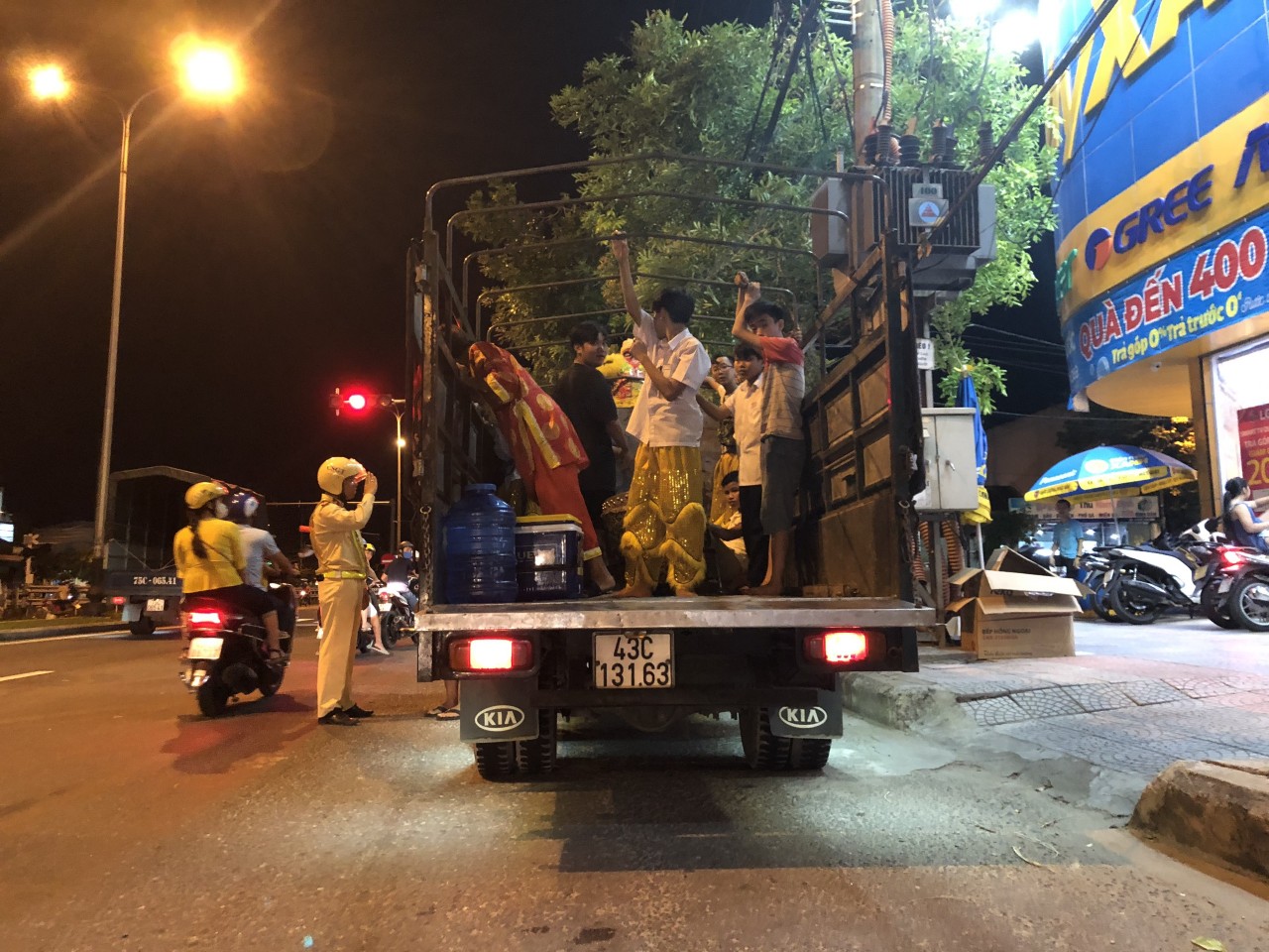 3. Trừ 6 điểm