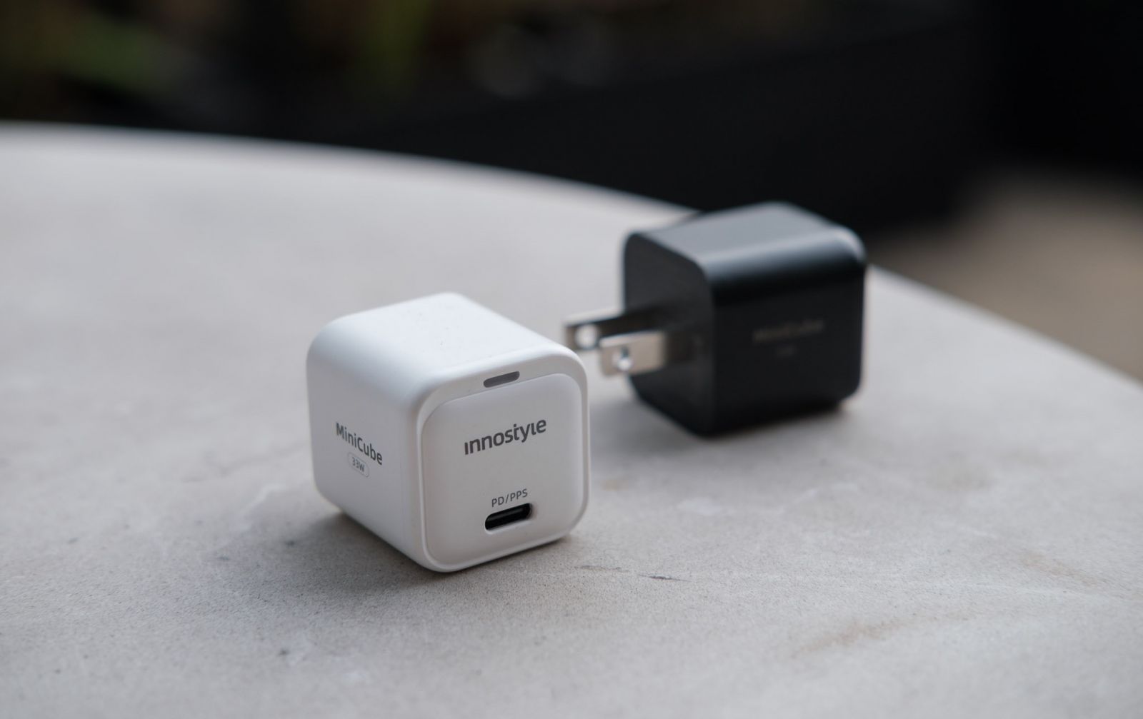 2.2. Cốc sạc nhanh Innostyle GoCharge Mini 20W tích hợp công nghệ nhận diện thông minh - Tối ưu công suất, bảo vệ thiết bị