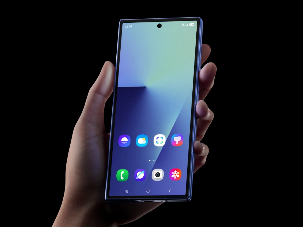 3.3. Màn hình phụ Samsung Galaxy Z Fold7 5G 12GB/512GB Chính Hãng - Tiện lợi và gần gũi như smartphone truyền thống