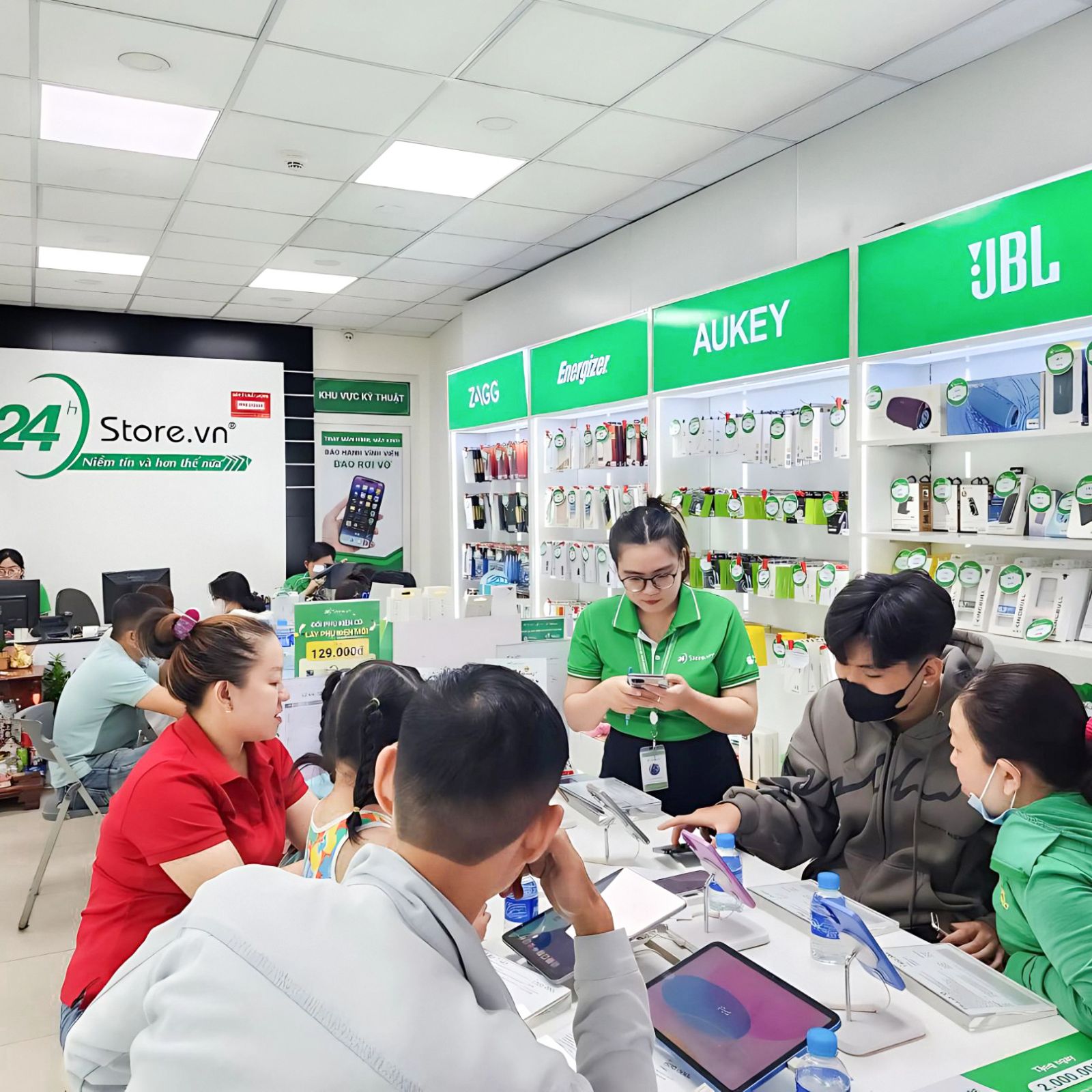 6. Vì sao nên sở hữu Apple Watch Series 10 - 42mm - GPS - mặt nhôm, dây cao su Size S/M Cũ chính hãng tại 24hStore?