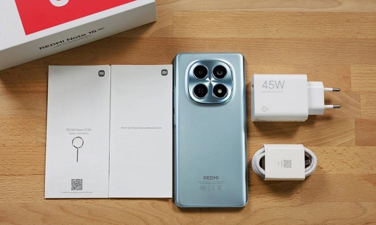 3.5. Pin bền bỉ và sạc nhanh 45W: Thời gian sử dụng lâu dài và tiện lợi