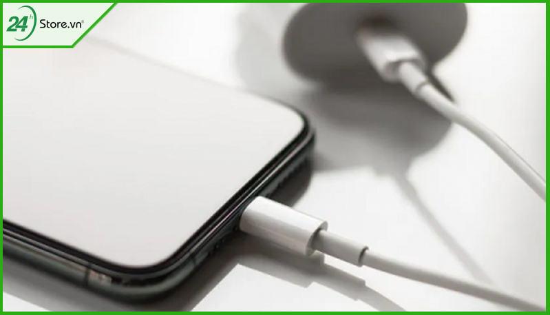 Dòng điện dùng để sạc pin iphone 14
