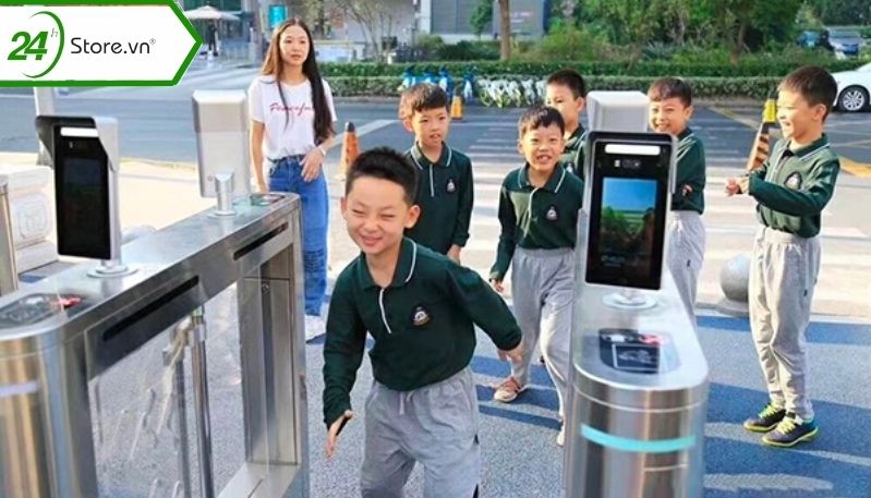 Theo dõi sự hiện diện của học sinh Theo dõi sự hiện diện của học sinh