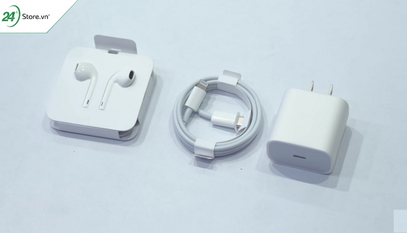 So sánh iPhone 11 và iPhone 11 Pro Max về sạc nhanh và phụ kiện đi kèm So sánh iPhone 11 và iPhone 11 Pro Max về sạc nhanh và phụ kiện đi kèm