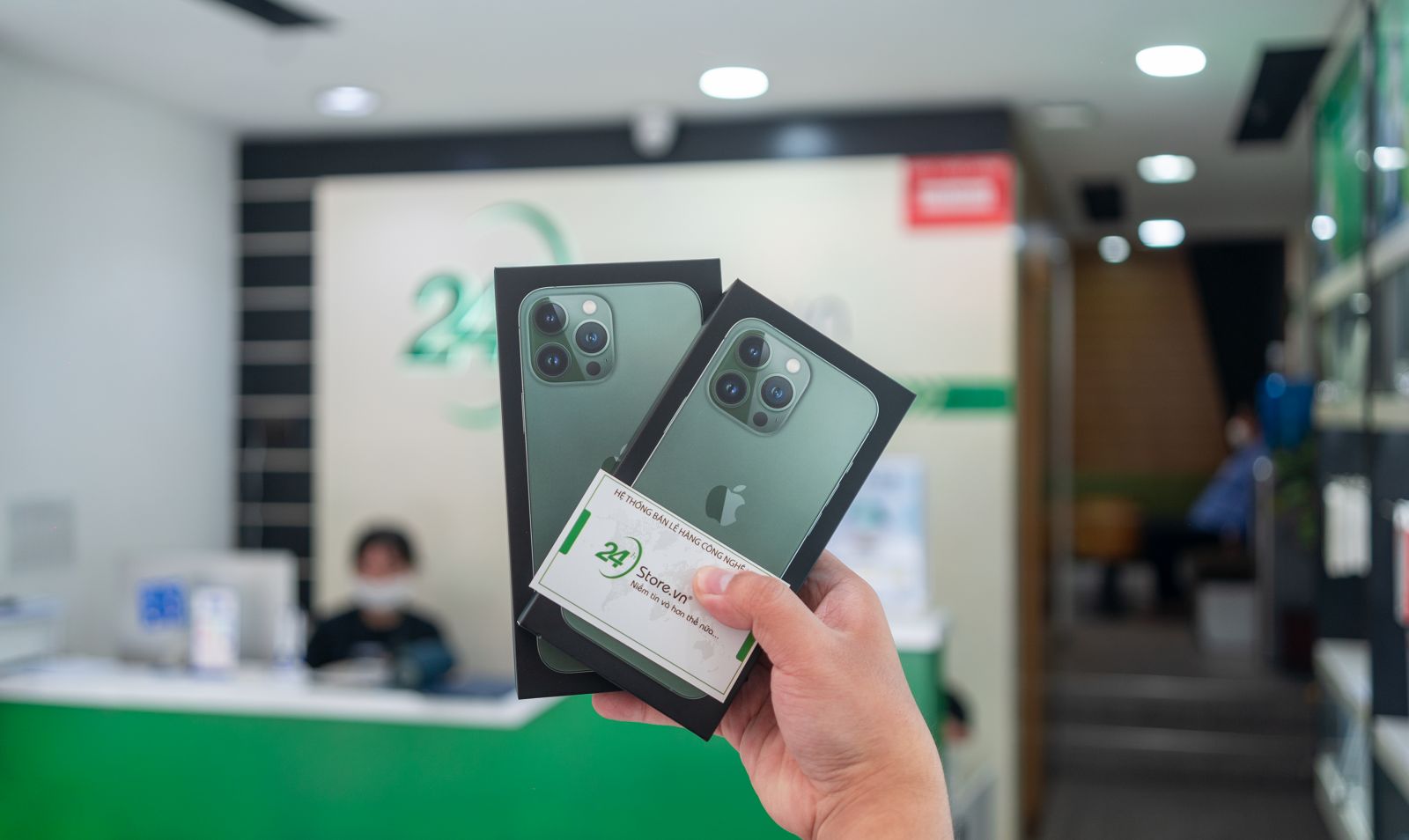 So sánh iPhone Xs Max và iPhone 13 Pro Max So sánh iPhone Xs Max và iPhone 13 Pro Max