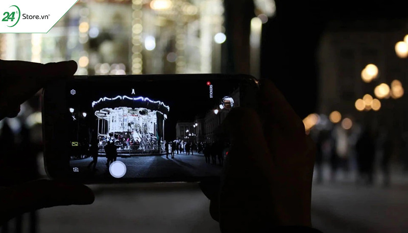 Hướng dẫn sử dụng iPhone 13 với chế độ chup ảnh buổi tối trên camera