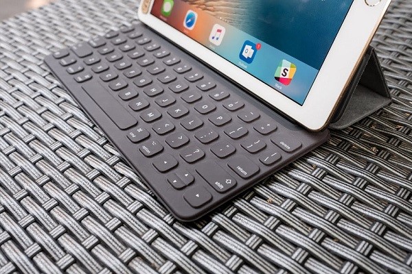 bàn phím Bluetooth với iPad