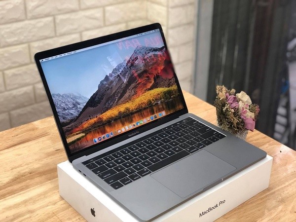 Macbook Pro Cũ