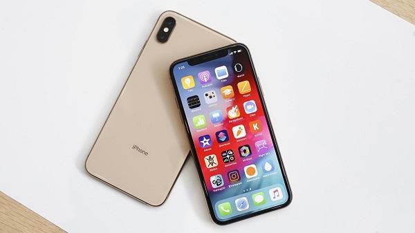 iPhone XS và XR
