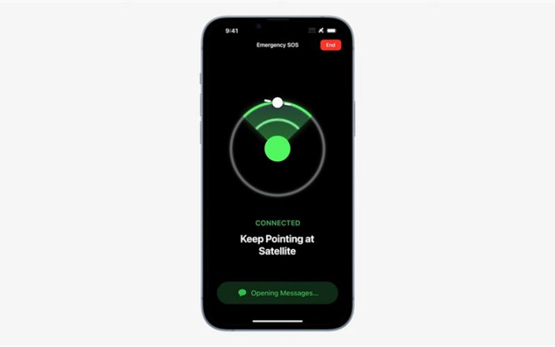 iPhone 14 Plus nâng cấp SOS vệ tinh 