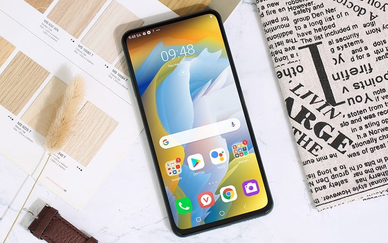 smartphone camera duoi man hinh