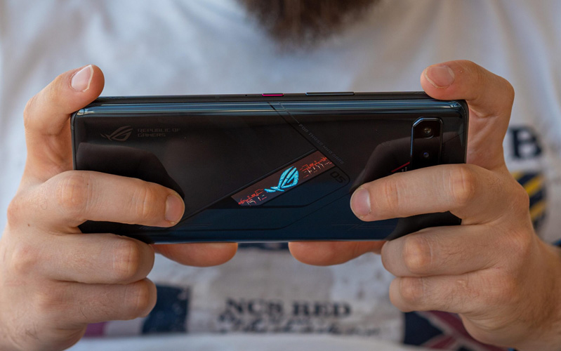 gaming phone rog phone 5s pro