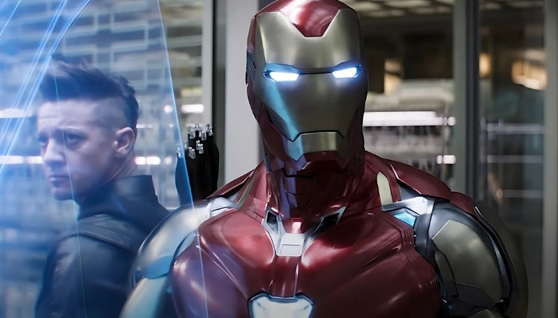 Hình ảnh Iron Man mạnh mẽ trong cuộc chiến đối đầu