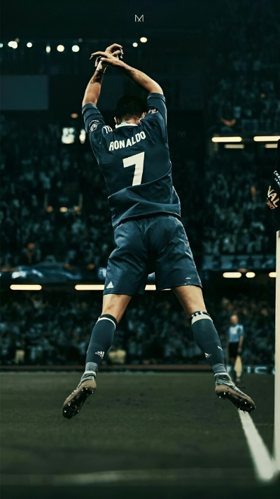 hình nền cr7 ghi bàn ăn mừng
