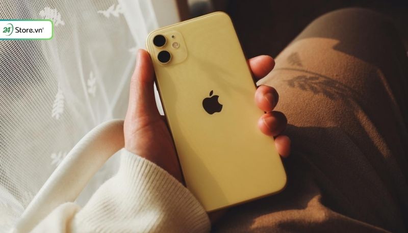 iPhone 11 màu vàng có camera sau 12MP