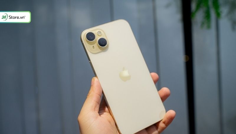 iPhone 15 màu vàng có vẻ ngoài trẻ trung và sang trọng