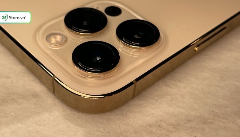 iPhone 12 Pro có mặt kính Ceramic Shield cường lực