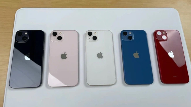 iphone 13 co 5 mau