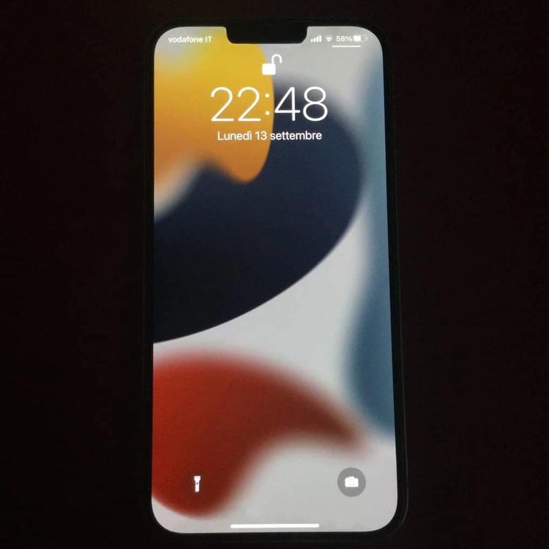 man hinh iphone 13 khoa