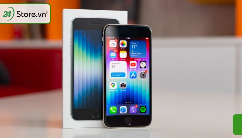 iPhone SE ra mắt năm nào