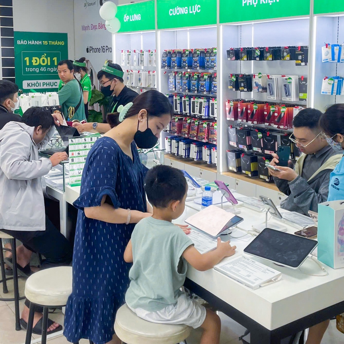 macbook air m3 16gb chính hãng tại 24hstore