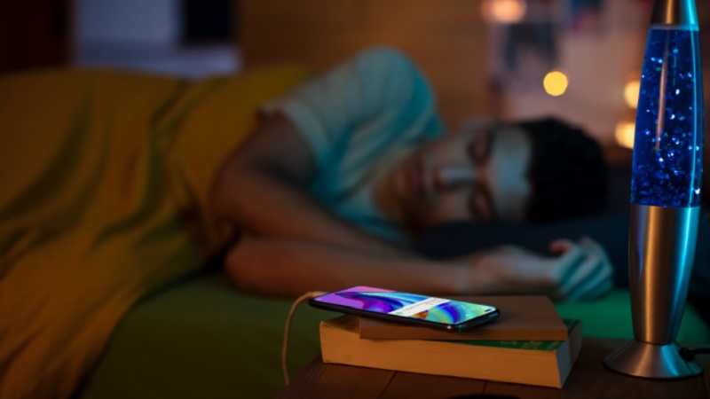 sạc pin iPhone đúng cách