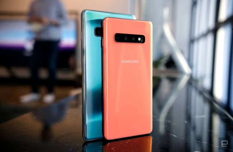 s10 s10 plus hinh 1 thiet ke cua samsung galaxy s10 va s10 plus